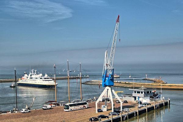 Overnachting havenkraan